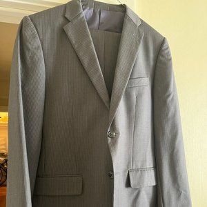 Ermenegildo Zegna Italy cloth Saks Fifth Avenue Suit grey pinstripe 40R 32 W